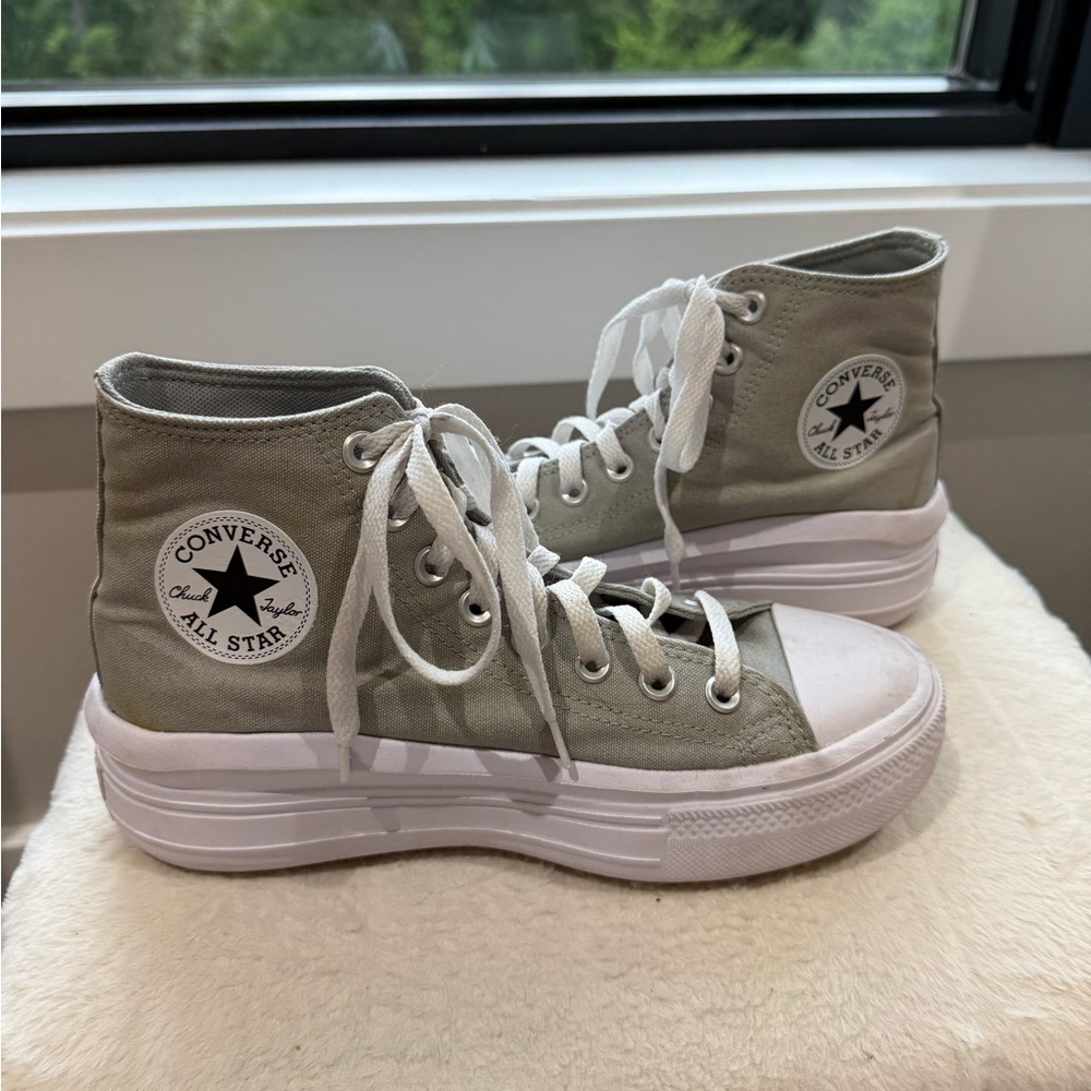 Converse Chuck Taylor All Star Move Platform Size 8